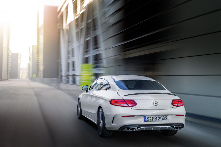  Mercedes-AMG C43 4Matic Coupe 2016 года  (фото 4 из 23)